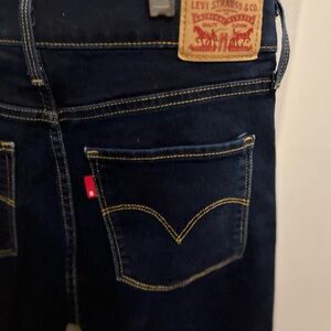 Levi dark blue 311 Shaping Skinny